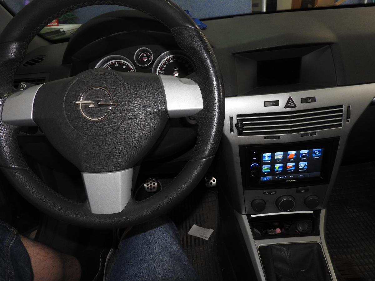 Opel Astra H.jpg